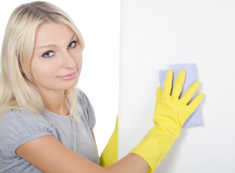 Commercial window cleaning for shopfronts and business premises in TW7